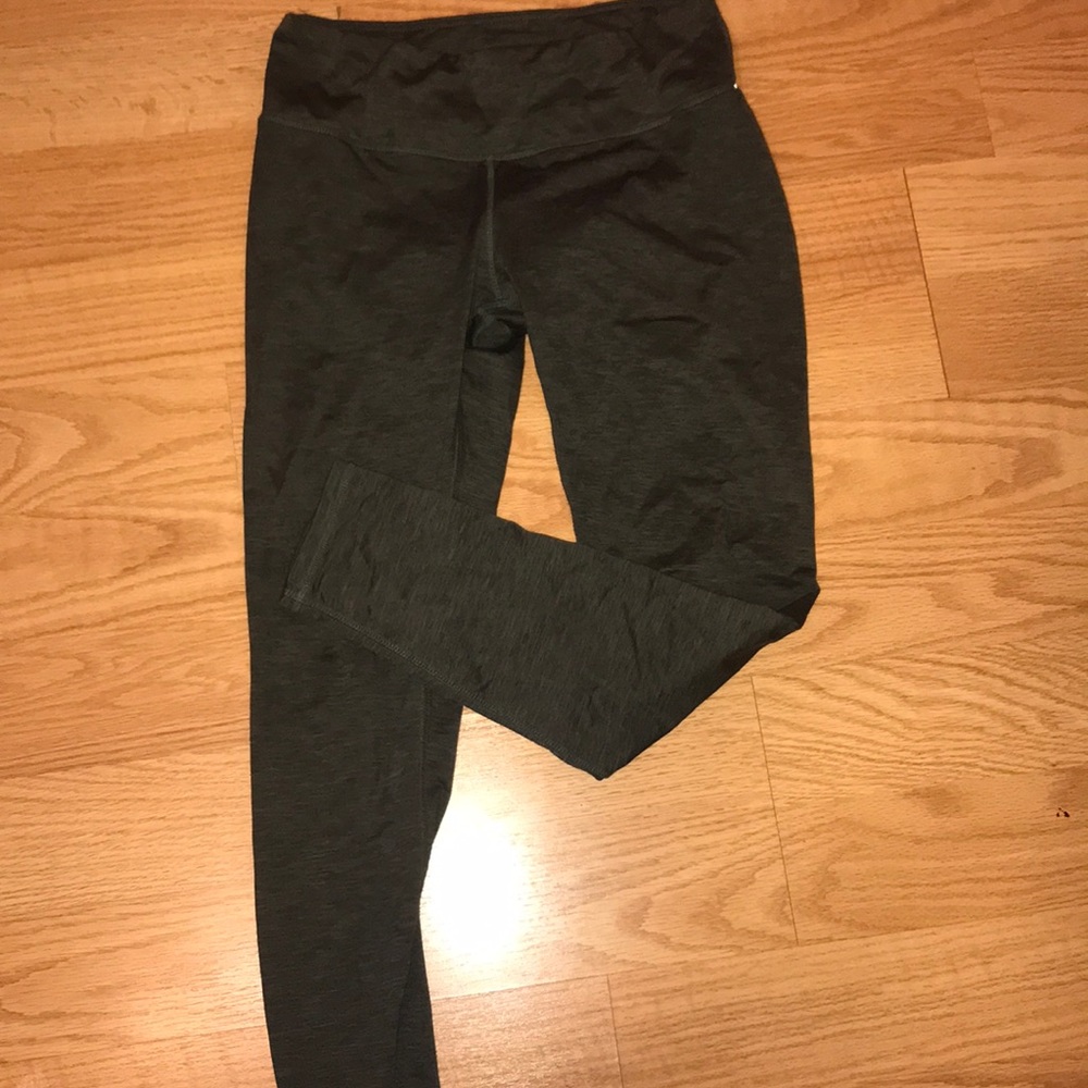 ✨Army Green Leggings✨